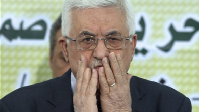 فضائح تلاحق محمود عباس.. ماذا تكشف وثائق “إبستين”؟