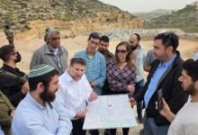 فرض الاحتلال الضم الفعلي للضفة يشعل انتقادات للسلطة بسبب استمرار أوسلو والتنسيق الأمني