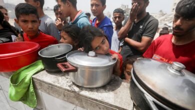 شخصيات متنفذة من السلطة الفلسطينية تتربح من جوع غزة في رمضان