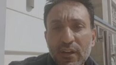 أسير محرر يضرب عن الطعام داخل مقر سفارة السلطة في مصر بعد قطع راتبه