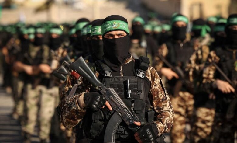 قيادي فتحاوي يرفض نزع سلاح المقاومة ويفضح خطة الاحتلال للتغيير الديمغرافي