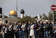 عجز سلطة رام الله ونهج "سحب الذرائع" يتكشف أمام إغلاق المسجد الأقصى