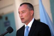 غزة ترفض خطة ملادينوف: لا تسليم للسلاح قبل إنهاء الاحتلال