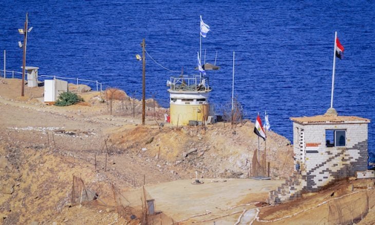 مصر تفتح أبوابها لإسرائيل.. هل أصبحت شريكاً في الحرب على المنطقة؟