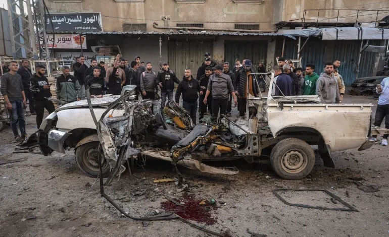 استهداف الشرطة في غزة يعمّق أزمة “فوضى العملاء” وسط استمرار الخروقات