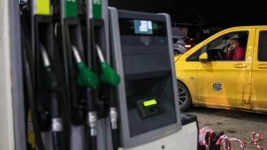 تراكم الديون وتأخر التوريد.. السلطة تتسبب في أزمة الوقود بالضفة