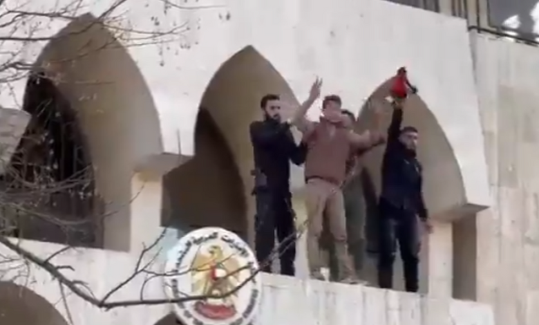 بعد اتهام فلسطينيين.. ماذا حدث فعلاً في واقعة السفارة الإماراتية بدمشق؟