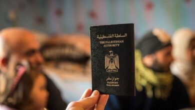 منع تجديد جوازات سفر لغزيين في مصر.. شهادات تكشف ما حدث داخل السفارة