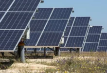 السلطة تفرض ضريبة على الطاقة الشمسية وتثقل كاهل المواطنين