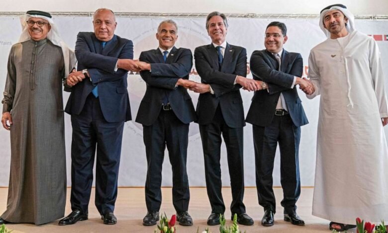 خطاب “الحاضنة السنية” كأداة سياسية لتبرير التطبيع واستهداف المقاومة