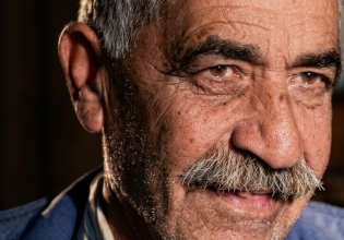 جنازة الجاسوس عبد الحميد الرجوب تفجّر جدلاً واسعاً وتصاعد رفض ظاهرة العملاء