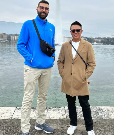 مدير أعمال معتز عزايزة يثير الجدل بعد ترويجه لـ“KFC” عقب حملات تبرعات لغزة