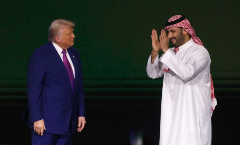 فرض التطبيع بالعصا.. إهانات أمريكية علنية للأنظمة العربية الرسمية