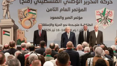 فتح تسجل سابقة تاريخية بتجديد انتخاب زعيمها "بالوقوف تصفيقاً"