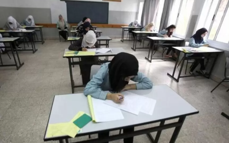 ألقوا حقيبتها في الشارع".. مؤسسات السلطة في القاهرة تهين طالبة من غزة