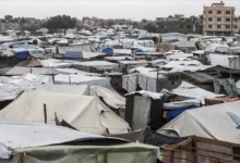 حقيقة ما يتم تداوله بشأن بيع الأراضي وإخلاء خيام النازحين في غزة
