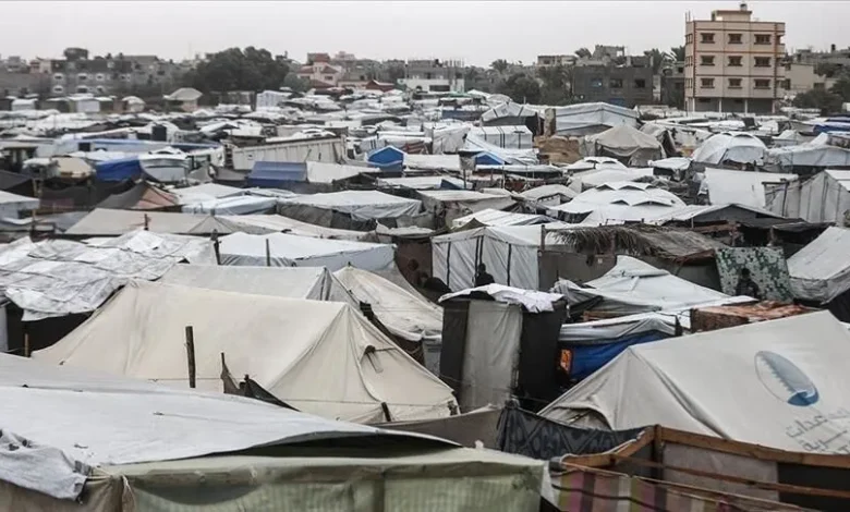 حقيقة ما يتم تداوله بشأن بيع الأراضي وإخلاء خيام النازحين في غزة