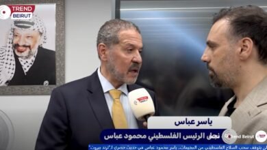 ياسر عباس يكرس نفسه عرابًا لنزع سلاح المقاومة في الشتات