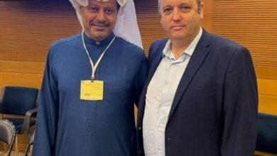من التطبيع إلى التحريض.. المدعو عبد العزيز الخميس يكرر سردية الاحتلال ضد غزة