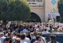 "السلطة تخدر الناس".. انتقادات لتعاملها مع الأزمة المالية في الضفة