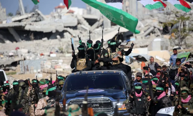 استطلاع: 72% من الفلسطينيين يرفضون نزع سلاح حماس
