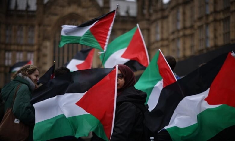غضب واسع في الجاليات الفلسطينية من هندسة عباس وفريقه انتخابات المجلس الوطني