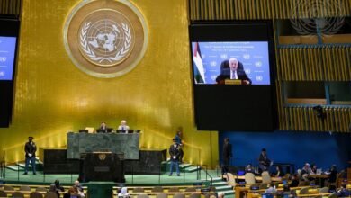عباس يستجدي الحوار مع واشنطن ويتباهى بتنفيذ جميع الإملاءات الخارجية المتعلقة بـ"الإصلاحات"