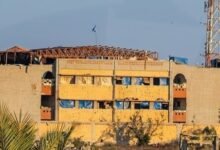 الجاسوس شوقي أبو نصيرة يتخذ من العلم الإسرائيلي رمزا له في غزة