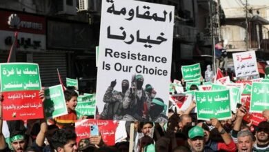 على خطى الاحتلال.. الأردن يمنع معتقلي "دعم المقاومة" من وداع والدتهما