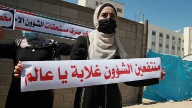 السلطة تحارب غزة وتتخلى عن نصف مليون مستفيد من مخصصات الشؤون الاجتماعية